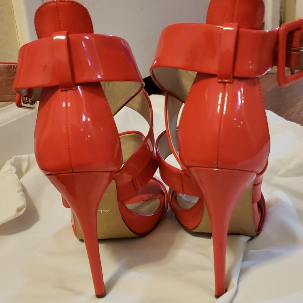 Bright heels - Picture 3 of 6